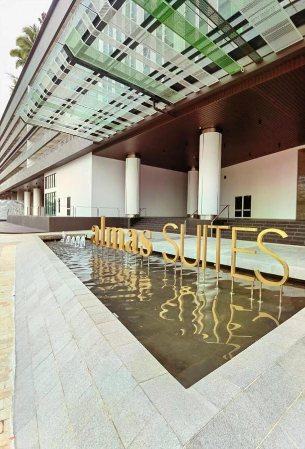 נוסג'יה 1519 Almas Suites Seaview Sunrise Netflix By Stay מראה חיצוני תמונה